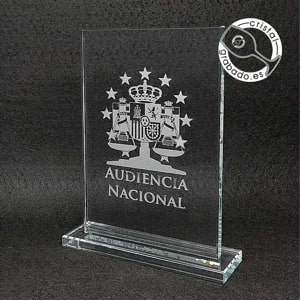 Trofeo de cristal grabado Audiencia Nacional